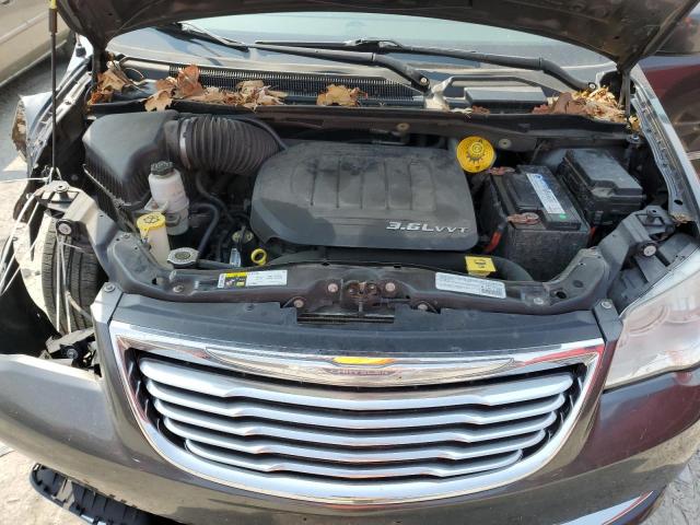 Photo 12 from auction – 2015 CHRYSLER TOWN & COU with VIN 2C4RC1BG0FR505372