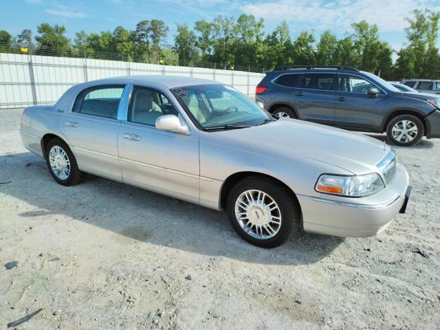 Photo 4 from auction – 2010 LINCOLN TOWN CAR S with VIN 2LNBL8CV2AX752965