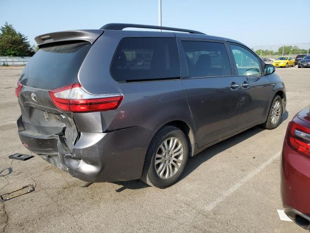 Photo 3 from auction – 2017 TOYOTA SIENNA XLE with VIN 5TDYZ3DC1HS894307