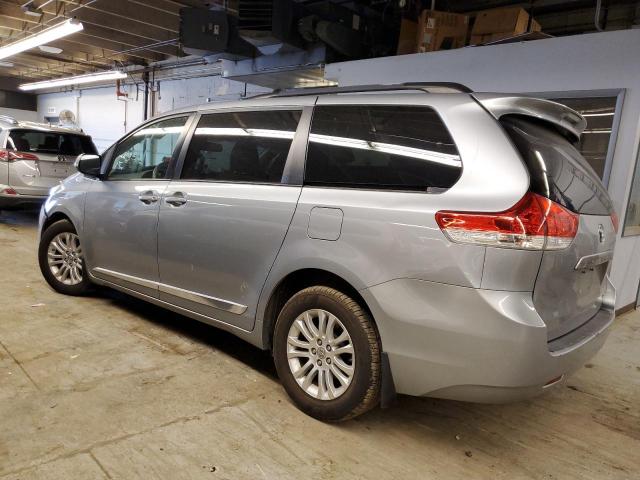 Photo 2 from auction – 2011 TOYOTA SIENNA XLE with VIN 5TDYK3DC0BS135904