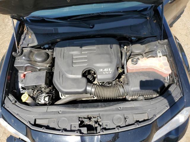 Photo 11 from auction – 2016 CHRYSLER 300 LIMITE with VIN 2C3CCAAG4GH311110