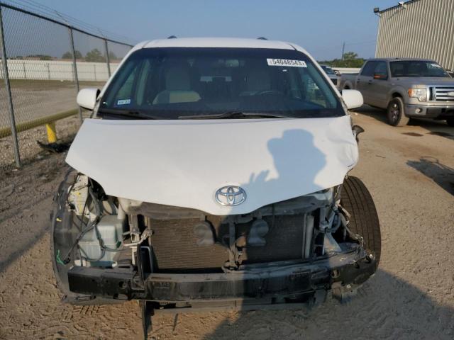 Photo 5 from auction – 2017 TOYOTA SIENNA LE with VIN 5TDKZ3DC0HS899178