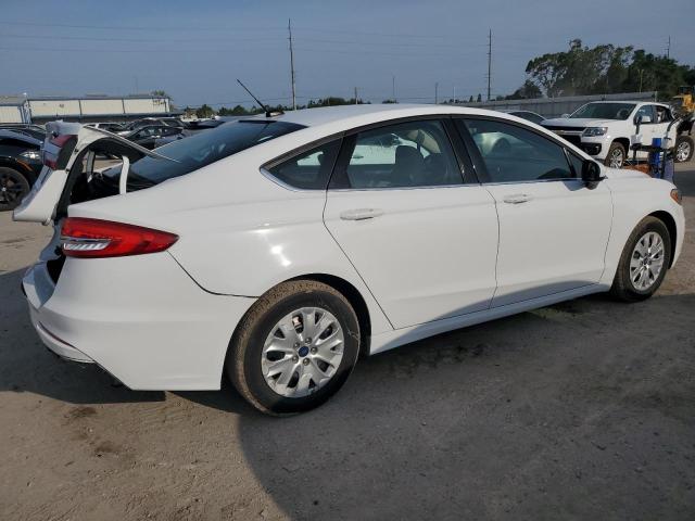 Photo 3 from auction – 2019 FORD FUSION S with VIN 3FA6P0G70KR112167