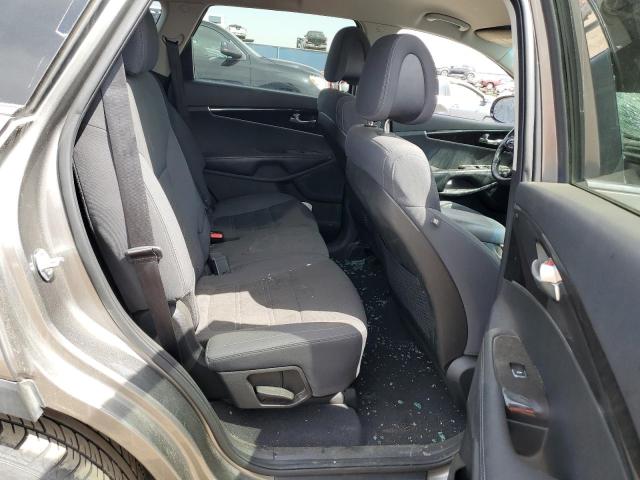 Photo 10 from auction – 2016 KIA SORENTO LX with VIN 5XYPGDA30GG046037
