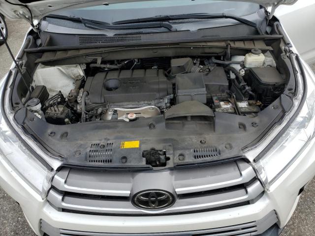 Photo 12 from auction – 2018 TOYOTA HIGHLANDER with VIN 5TDZARFH1JS038065
