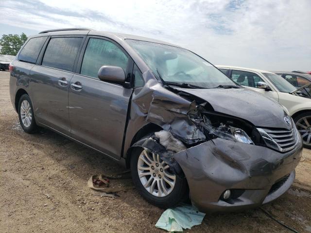 Photo 4 from auction – 2015 TOYOTA SIENNA XLE with VIN 5TDYK3DC3FS633097