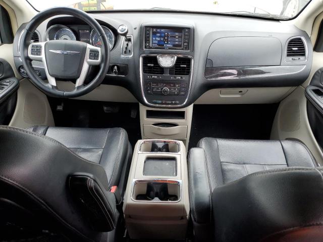 Photo 8 from auction – 2014 CHRYSLER TOWN & COU with VIN 2C4RC1BGXER437628