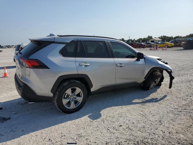 Photo 3 from auction – 2023 TOYOTA RAV4 XLE with VIN 2T3W1RFV3PC226779
