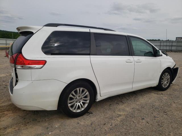 Photo 3 from auction – 2014 TOYOTA SIENNA XLE with VIN 5TDYK3DC1ES409969