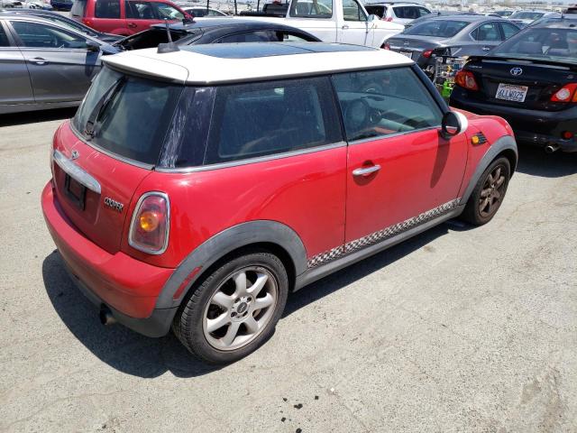 Photo 3 from auction – 2007 MINI COOPER with VIN WMWMF33577TL77682