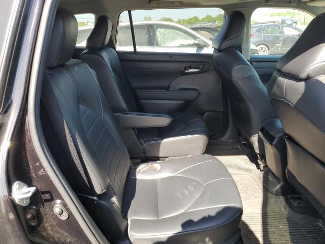 Photo 10 from auction – 2021 TOYOTA HIGHLANDER with VIN 5TDHZRBHXMS102571