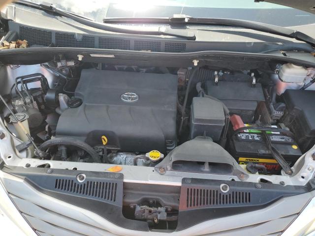 Photo 11 from auction – 2011 TOYOTA SIENNA XLE with VIN 5TDYK3DC2BS157712