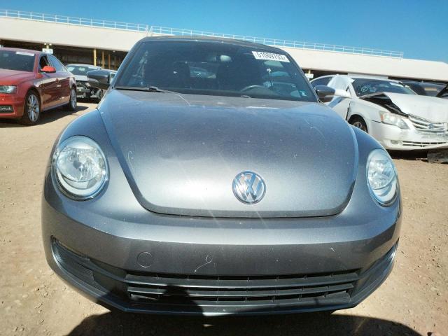 Photo 5 from auction – 2013 VOLKSWAGEN BEETLE with VIN 3VW5X7AT2DM821376
