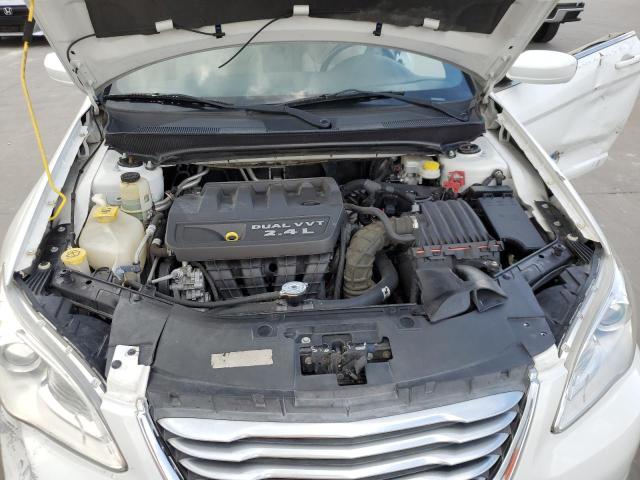 Photo 11 from auction – 2014 CHRYSLER 200 TOURIN with VIN 1C3BCBEB3EN157929