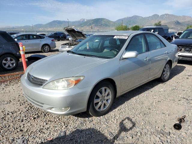 TOYOTA CAMRY 2003 z numerem VIN 4T1BF32K83U044764 - Zdjęcie z aukcji