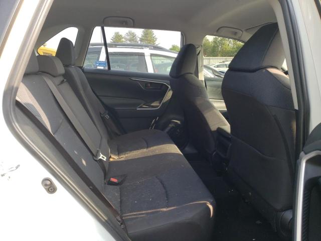 Photo 11 from auction – 2019 TOYOTA RAV4 LE with VIN JTMF1RFV3KJ004653