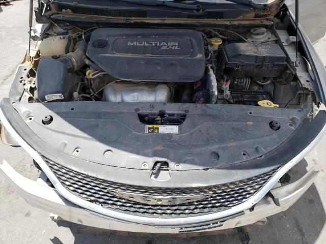 Photo 11 from auction – 2015 CHRYSLER 200 LIMITE with VIN 1C3CCCAB5FN702868