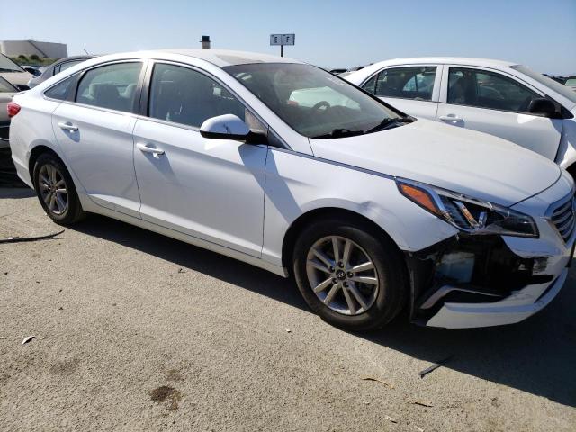 Photo 4 from auction – 2017 HYUNDAI SONATA SE with VIN 5NPE24AF0HH579161