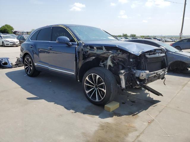 Photo 4 from auction – 2018 BENTLEY BENTAYGA with VIN SJAAC2ZV5JC017917
