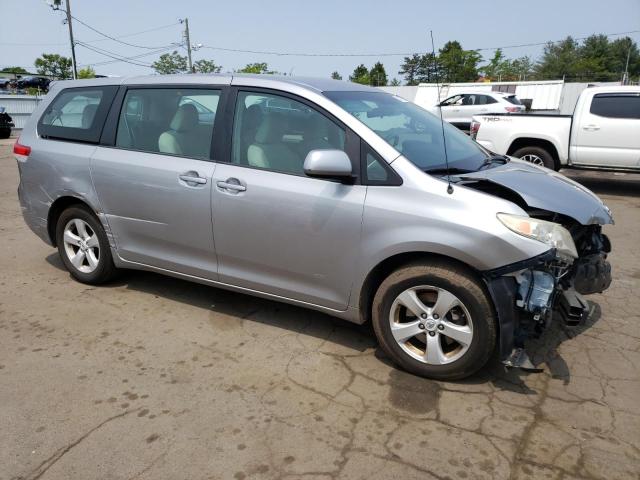 صورة رقم 4 من المزاد - 2012 TOYOTA SIENNA مع VIN 5TDZK3DC2CS243978