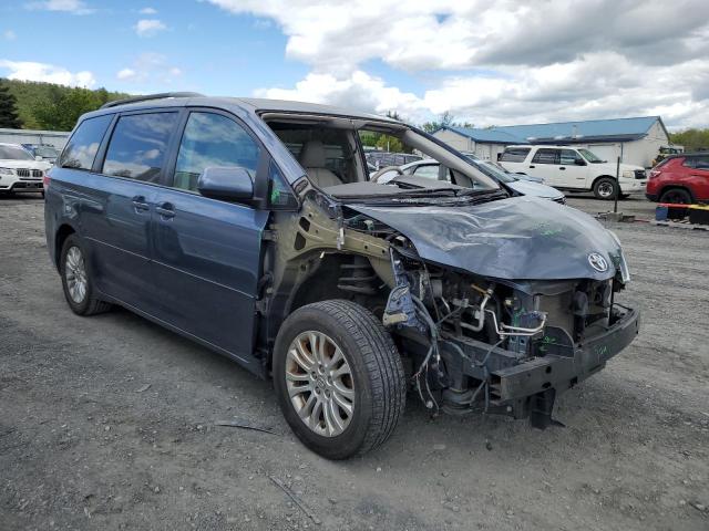 Photo 4 from auction – 2013 TOYOTA SIENNA XLE with VIN 5TDYK3DC6DS348312