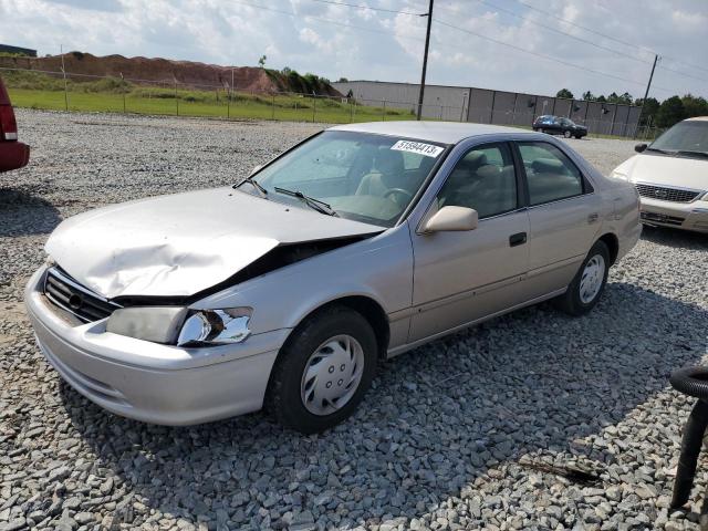 TOYOTA CAMRY CE 2000 with VIN 4T1BG22K8YU666019 - Photo from auction