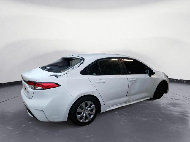 Photo 3 from auction – 2022 TOYOTA COROLLA LE with VIN 5YFEPMAE4NP296155