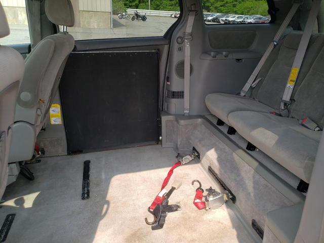 Photo 11 from auction – 2005 TOYOTA SIENNA CE with VIN 5TDZA23C35S266414