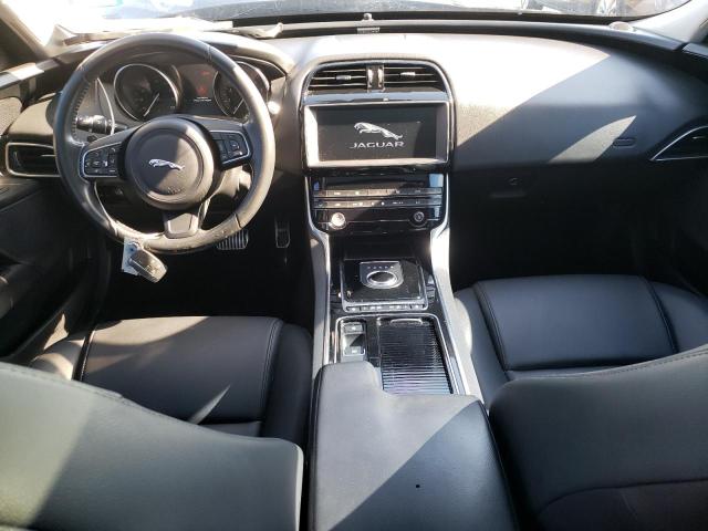 Photo 8 from auction – 2019 JAGUAR XE with VIN SAJAR4FX4KCP48419
