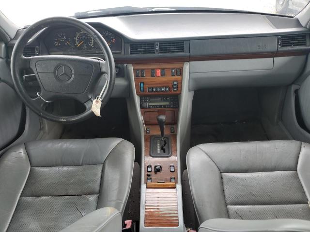 Photo 8 from auction – 1995 MERCEDES-BENZ E 320 BASE with VIN WDBEA32E0SC234412