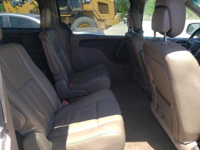 Photo 11 from auction – 2015 CHRYSLER TOWN & COU with VIN 2C4RC1BG9FR699786