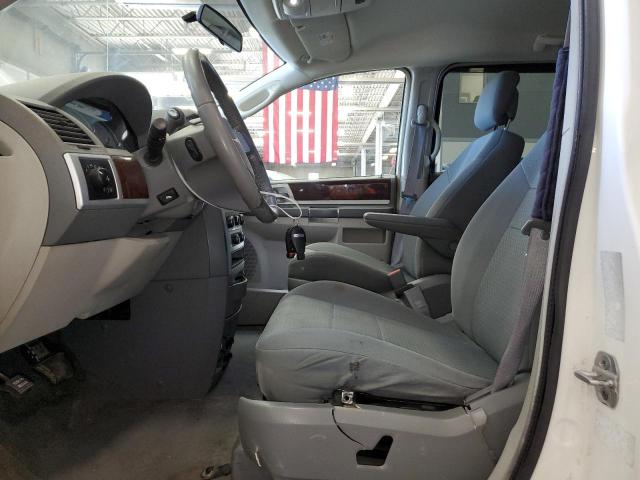 Photo 7 from auction – 2010 CHRYSLER TOWN & COU with VIN 2A4RR5DX6AR337257