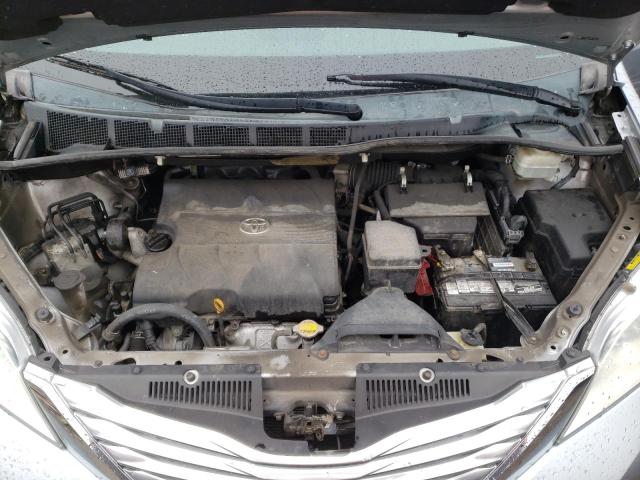 Photo 12 from auction – 2011 TOYOTA SIENNA XLE with VIN 5TDYK3DC8BS115707
