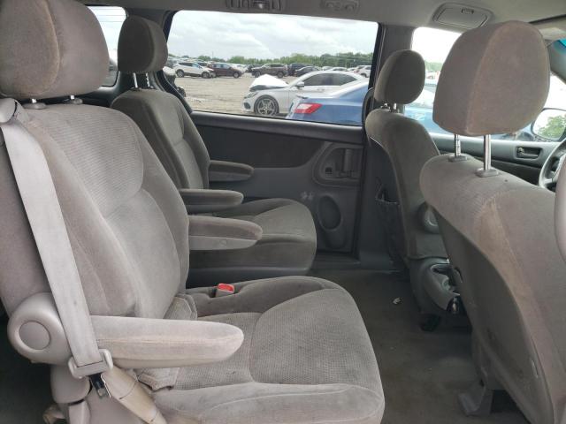 Photo 11 from auction – 2004 TOYOTA SIENNA CE with VIN 5TDZA23C84S141231
