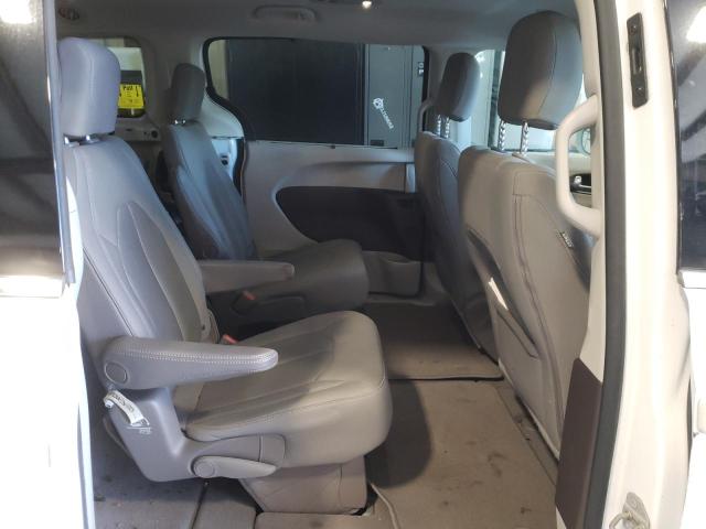 Photo 11 from auction – 2018 CHRYSLER PACIFICA T with VIN 2C4RC1FG0JR117318