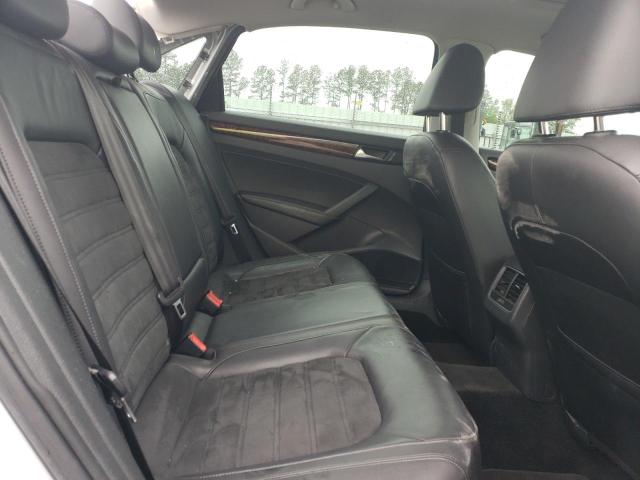 Photo 10 from auction – 2013 VOLKSWAGEN PASSAT SEL with VIN 1VWCM7A32DC070085