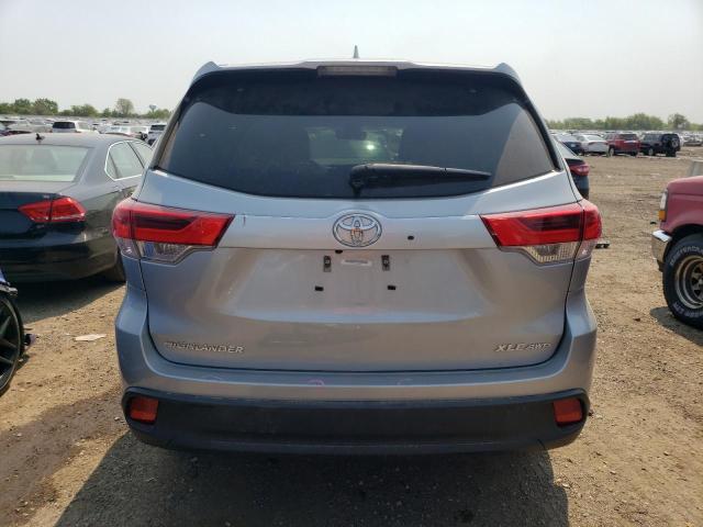 Photo 6 from auction – 2017 TOYOTA HIGHLANDER with VIN 5TDJZRFHXHS393848