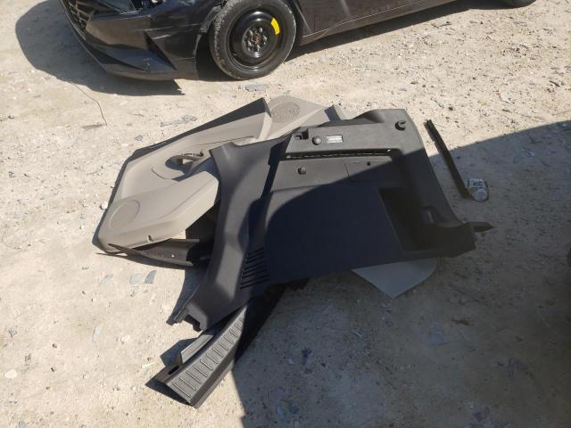 Photo 13 from auction – 2017 FORD ESCAPE SE with VIN 1FMCU0GD0HUB52354