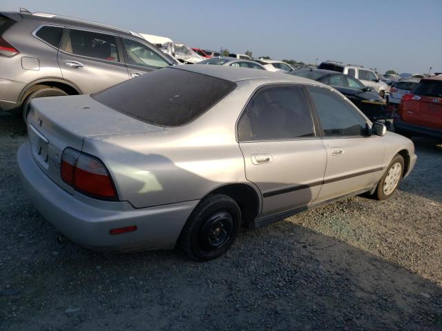 Photo 3 from auction – 1996 HONDA ACCORD LX with VIN 1HGCD563XTA290960
