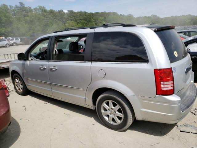 Photo 2 from auction – 2010 CHRYSLER TOWN & COU with VIN 2A4RR5D15AR305265
