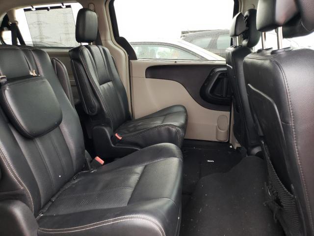 Photo 11 from auction – 2016 CHRYSLER TOWN & COU with VIN 2C4RC1CGXGR232764