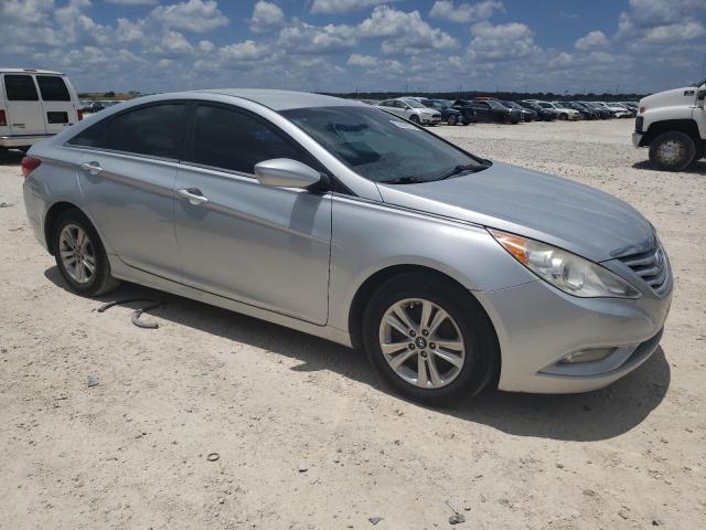 Photo 4 from auction – 2013 HYUNDAI SONATA GLS with VIN 5NPEB4AC0DH591231