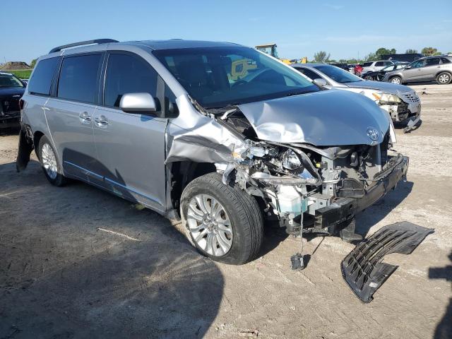 Photo 4 from auction – 2017 TOYOTA SIENNA XLE with VIN 5TDYZ3DC6HS887868