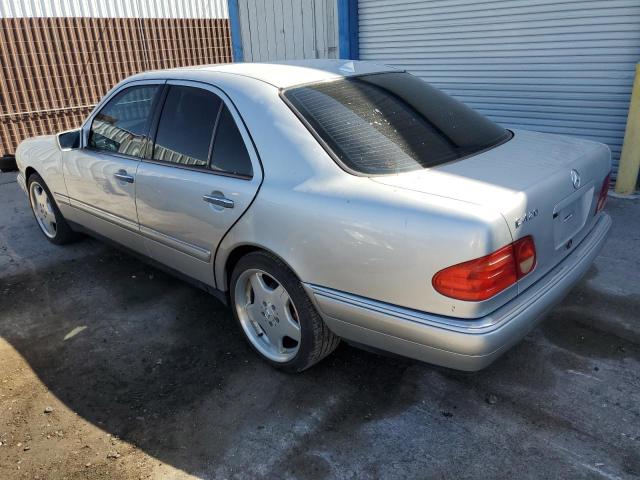 Photo 2 from auction – 1997 MERCEDES-BENZ E 420 with VIN WDBJF72FXVA583254
