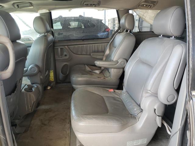 Photo 11 from auction – 2004 TOYOTA SIENNA XLE with VIN 5TDZA22C04S219213