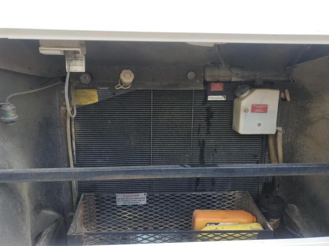 Photo 7 from auction – 2001 FLEETWOOD BOUNDER with VIN 4UZAAHBV41CJ04222