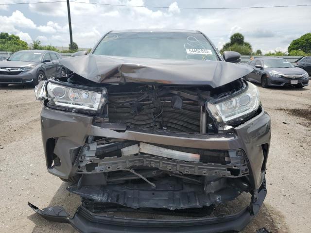 Photo 5 from auction – 2018 TOYOTA HIGHLANDER with VIN 5TDZARFH1JS040138