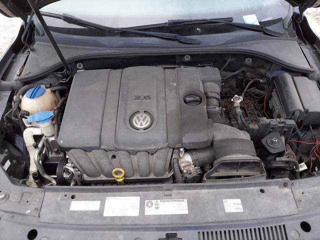 Photo 11 from auction – 2014 VOLKSWAGEN PASSAT S with VIN 1VWAP7A3XEC022737