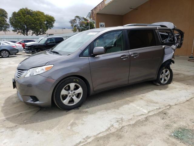 Photo 1 from auction – 2016 TOYOTA SIENNA LE with VIN 5TDKK3DC7GS765206