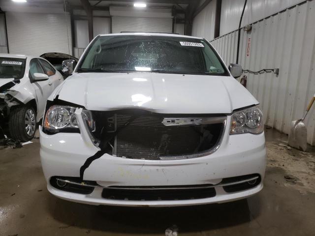 Photo 5 from auction – 2015 CHRYSLER TOWN & COU with VIN 2C4RC1CG1FR699005